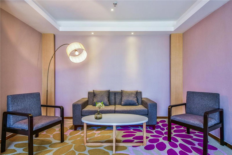 Lavande Hotel Dali Erhai Park Branch, Dali, China
