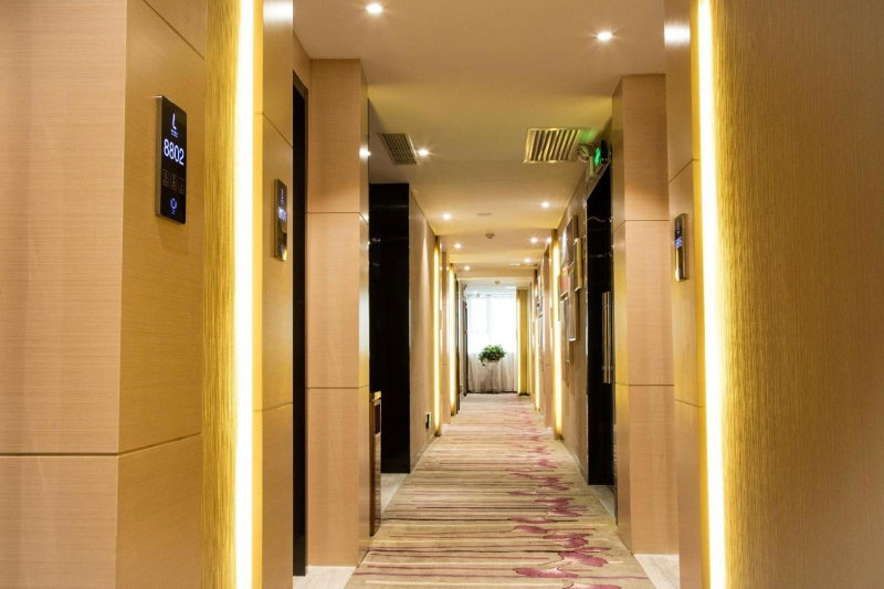 Lavande Hotels·Shenzhen North Railway Station Bantian Metro Station, Shenzhen, China