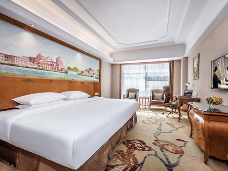 Vienna International Hotel Xinyang Yangshan New District, Xinyang, China