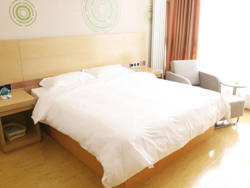 GreenTree Inn Linyi Lanshan Area Bancheng Town Xincheng First Road Express Hotel, Linyi, China