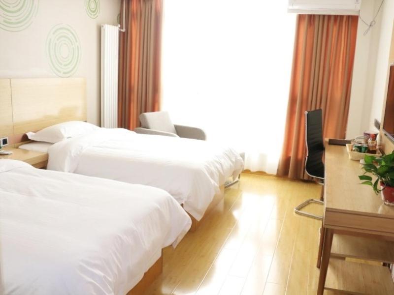GreenTree Inn Linyi Lanshan Area Bancheng Town Xincheng First Road Express Hotel, Linyi, China