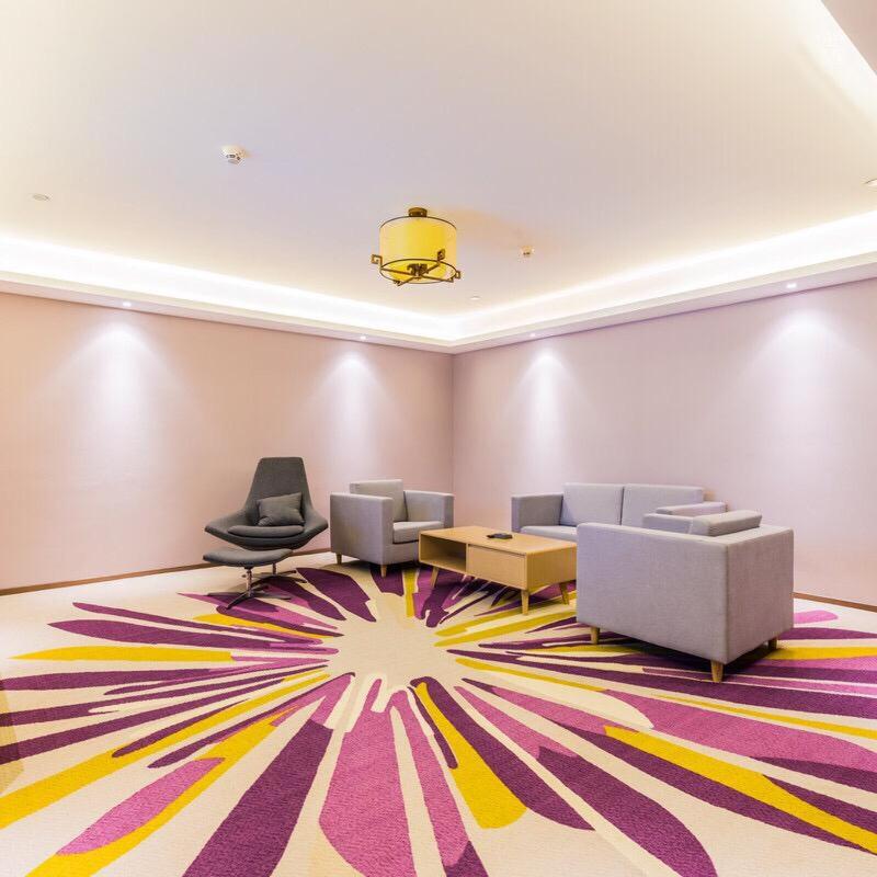 Lavande Hotel (Gaozhou Xiantai Bridge Branch), China