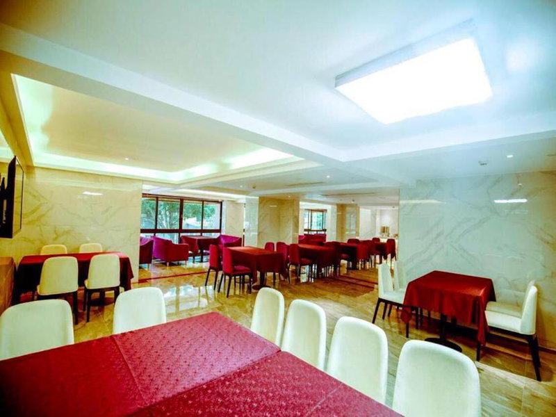 Lavande Hotel (Gaozhou Xiantai Bridge Branch), Maoming, China