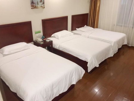 GreenTree Inn ZiBo LiuQuan Road Wal-Mart Square Express Hotel, Zibo, China