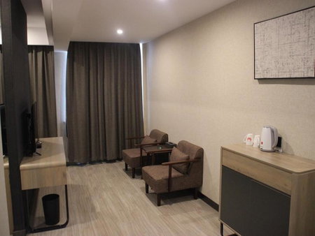 Thank Inn Plus Hotel Shandong Qufu Kongfu, Jining, China