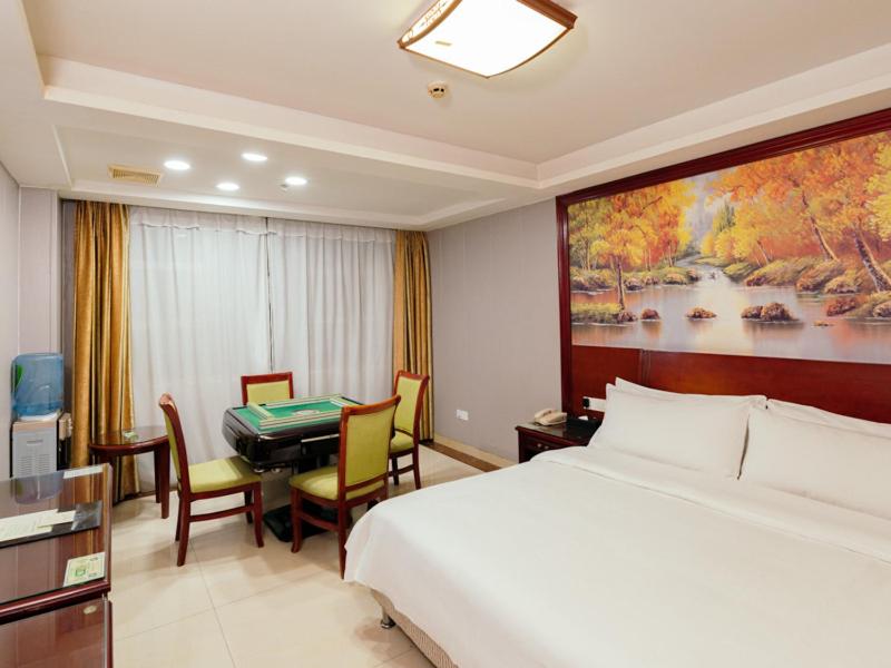 Vienna Hotel Huizhou Huiyang Danshui Road, Huizhou, China