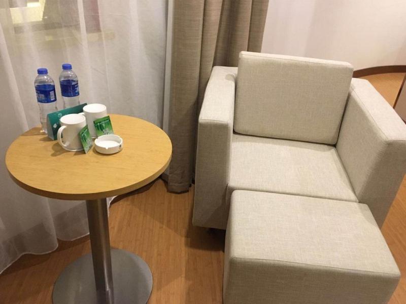 GreenTree Inn Shaoxing Binhai New City Dongsen Commercial Square Hotel, Shaoxing, China