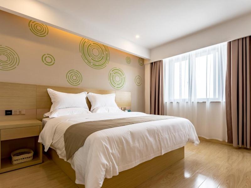 GreenTree Inn Changzhou Zouqu Town Tai fu Times Square Zhenzhong Road Express Hotel, Changzhou, China