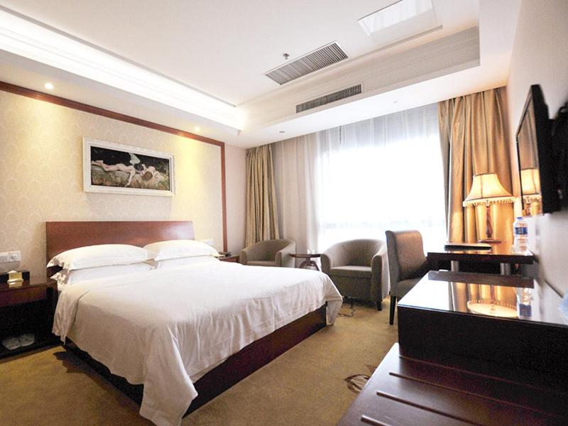 Vienna Hotel Nantong Tongzhou Bus Station, Tongzhou, China