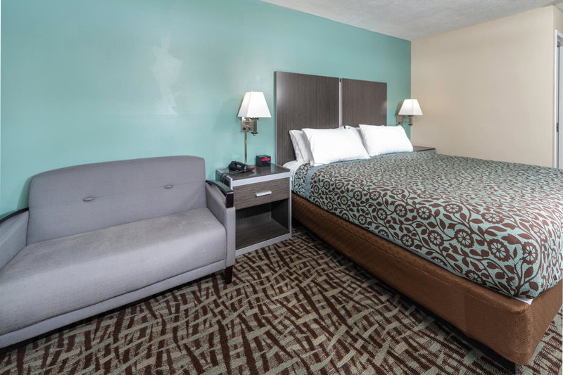 BridgePointe Inn & Suites by BPhotels, Council Bluffs, Omaha Area, Council Bluffs, United States