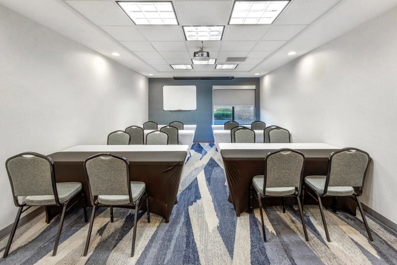 Comfort Suites Whitsett - Greensboro East, Whitsett, United States