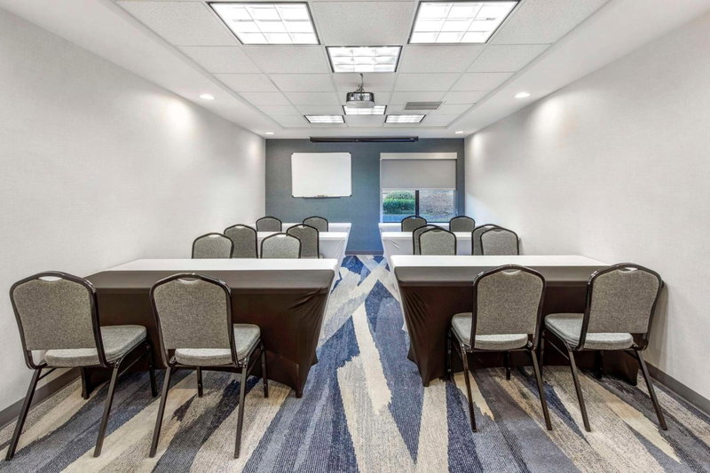 Comfort Suites Whitsett - Greensboro East, Whitsett, United States