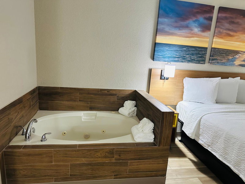 Days Inn by Wyndham Ocala North, Ocala, United States