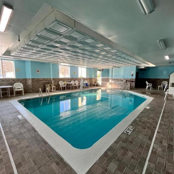 Spark By Hilton Grand Rapids, Grand Rapids, United States