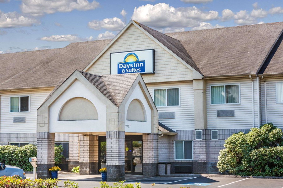 Days Inn & Suites by Wyndham Vancouver, Vancouver, United States