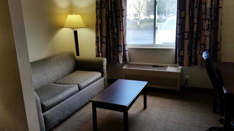 Days Inn & Suites by Wyndham Vancouver, Vancouver, United States