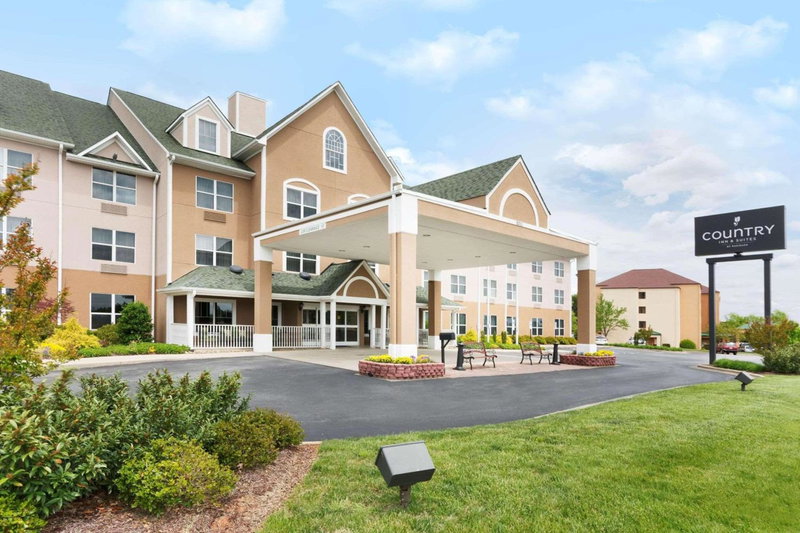 Country Inn & Suites by Radisson, Burlington Elon , NC, Burlington, United States