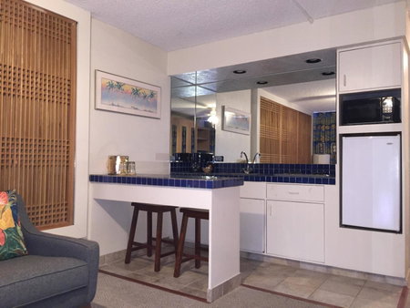 Kuhio Banyan Hotel (with Kitchenettes), Honolulu, United States