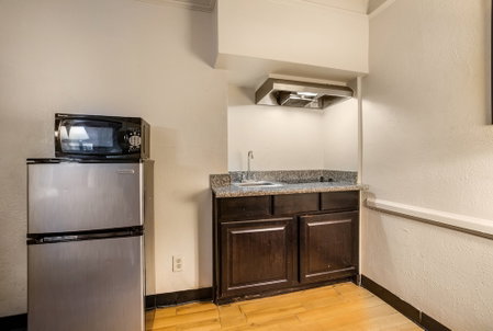 Red Roof Inn North Dallas - Park Central, Dallas, United States