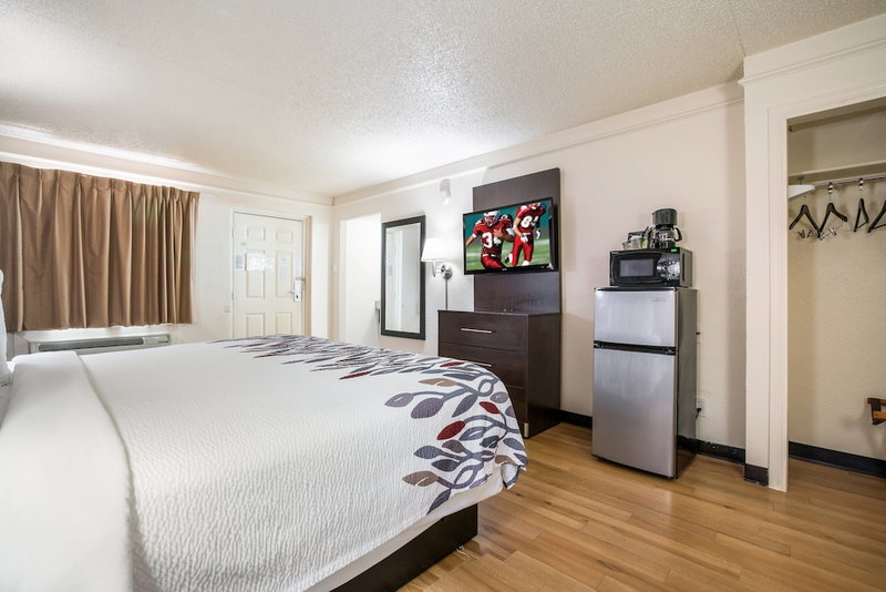 Red Roof Inn North Dallas - Park Central, Dallas, United States