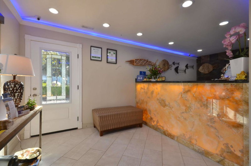 Best Western The Inn & Suites Pacific Grove, Pacific Grove, United States