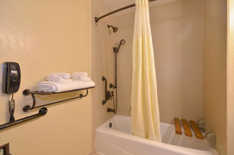 Best Western The Inn & Suites Pacific Grove, Pacific Grove, United States