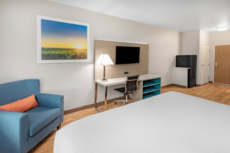 Days Inn & Suites by Wyndham San Antonio near Frost Bank Center, San Antonio, United States