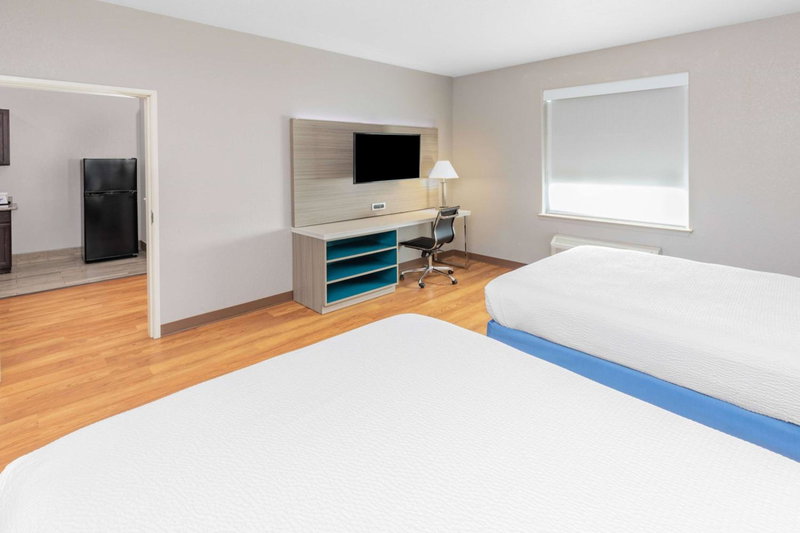Days Inn & Suites by Wyndham San Antonio near Frost Bank Center, San Antonio, United States