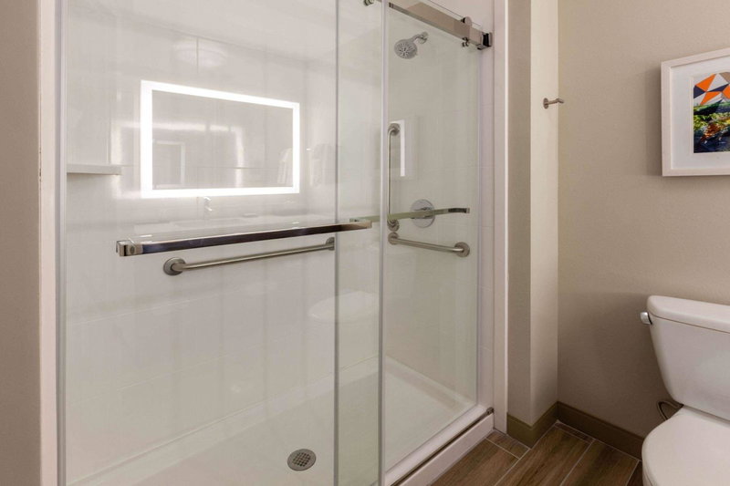 La Quinta Inn & Suites by Wyndham Middletown-Goshen, Middletown, United States