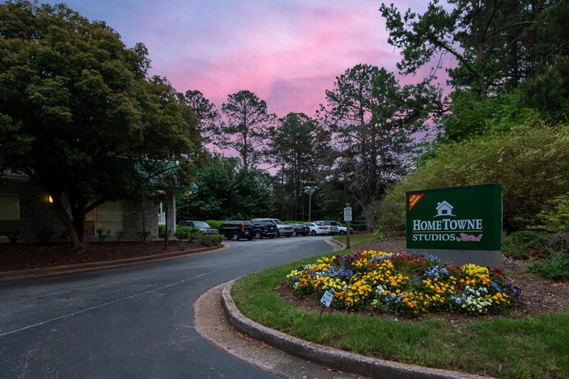 HomeTowne Studios by Red Roof Atlanta – Lawrenceville, Lawrenceville, United States