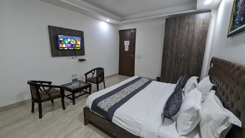 Mauryan Elite Hotel Qutab Minar Metro Station, New Delhi, India