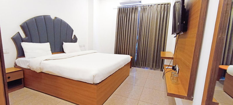 Hotel Lake View - Near Sukhna Lake, Chandīgarh, India