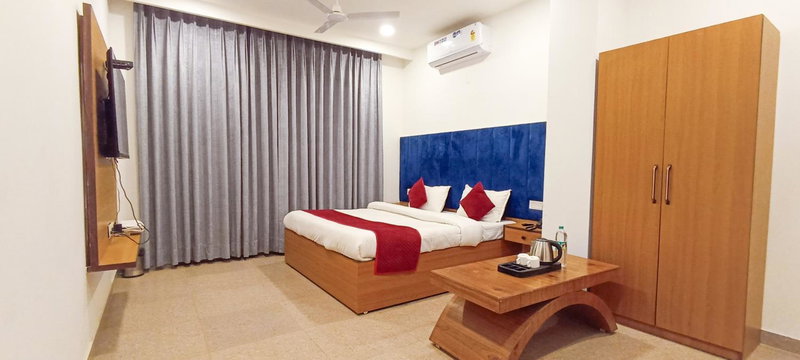 Hotel Lake View - Near Sukhna Lake, Chandīgarh, India