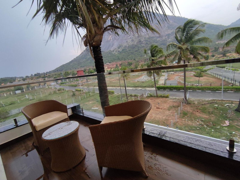 Silver Cloud, Nandigunda, India