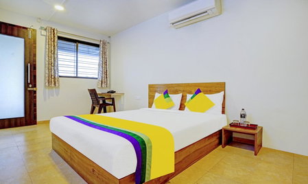 Itsy Hotels Oasis Pride, Nashik, India