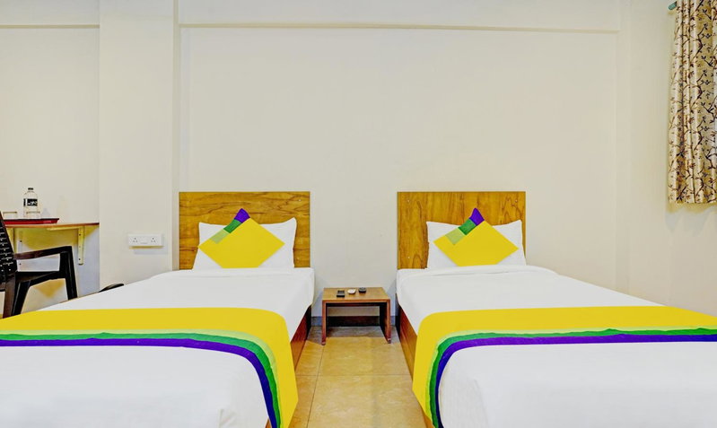 Itsy Hotels Oasis Pride, Nashik, India