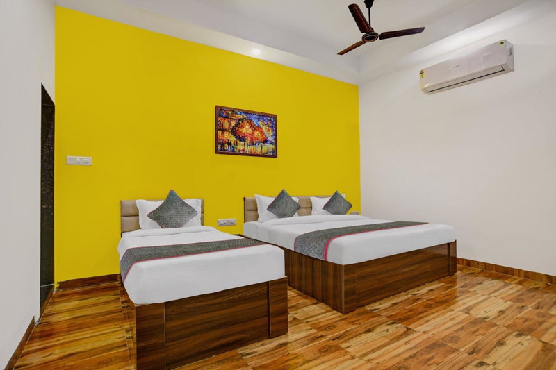 Townhouse Pine Tree, Indore, India