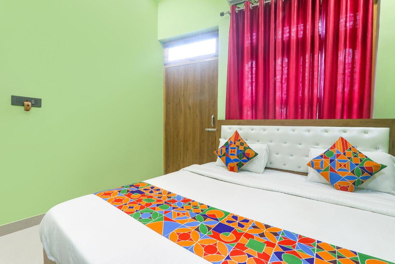FabHotel Rameshwaram Guest House - 500m From Ram Mandir, Ayodhya, India