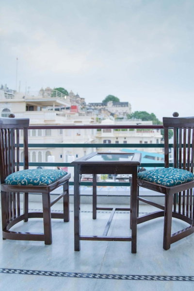Hotel Devraj Niwas on Lake Pichola, Udaipur, India