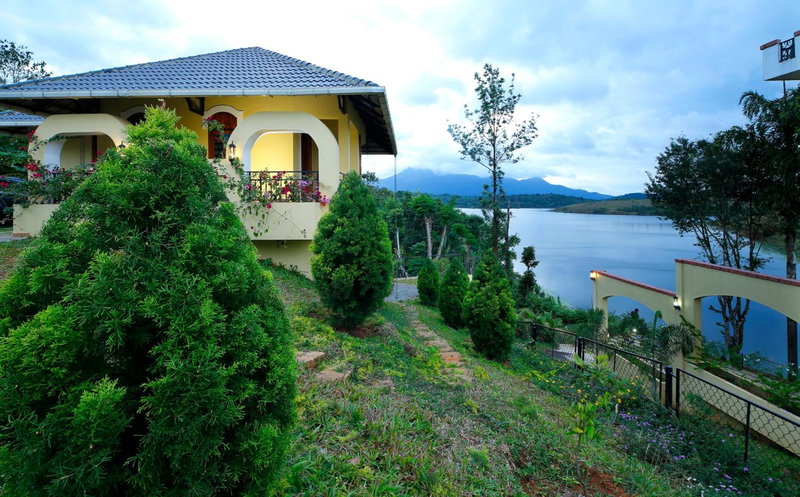 Vista Del Lago - Lakeview Homestay, Ambalavayal, India