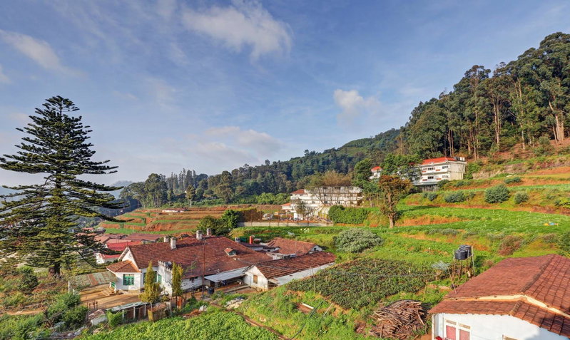Itsy Hotels Rain Forest, 1 km from Rose Garden, Ooty, India