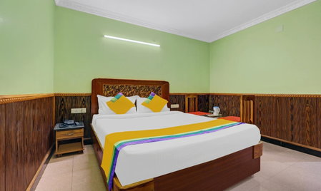 Itsy Hotels Rain Forest, 1 km from Rose Garden, Ooty, India