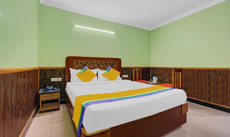 Itsy Hotels Rain Forest, 1 km from Rose Garden, Ooty, India