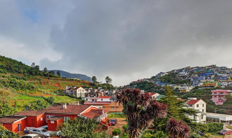 Itsy Hotels Rain Forest, 1 km from Rose Garden, Ooty, India