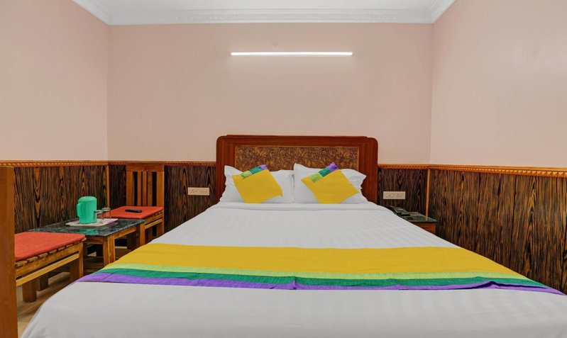 Itsy Hotels Rain Forest, 1 km from Rose Garden, Ooty, India