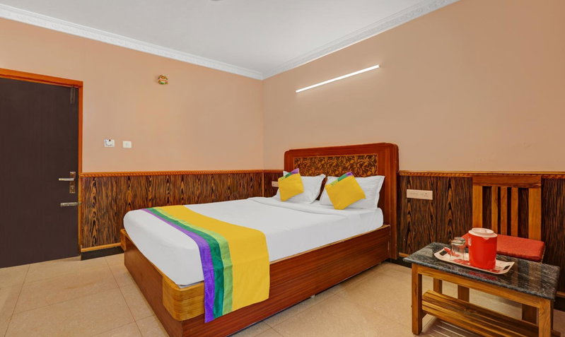 Itsy Hotels Rain Forest, 1 km from Rose Garden, Ooty, India