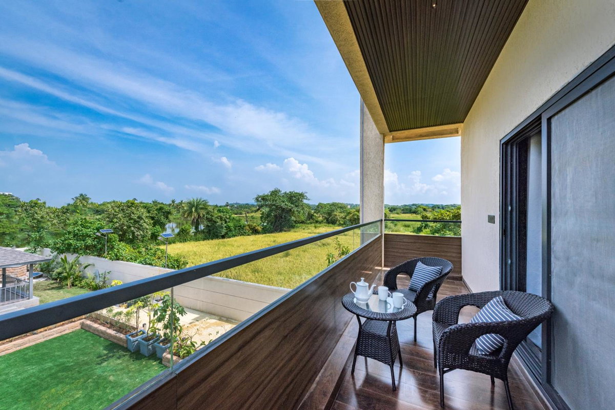 Hotel · SaffronStays Nishta - 4BR pet-friendly villa with pool, turf, gazebo & terrace BBQ views in Alibaug, Alibaug