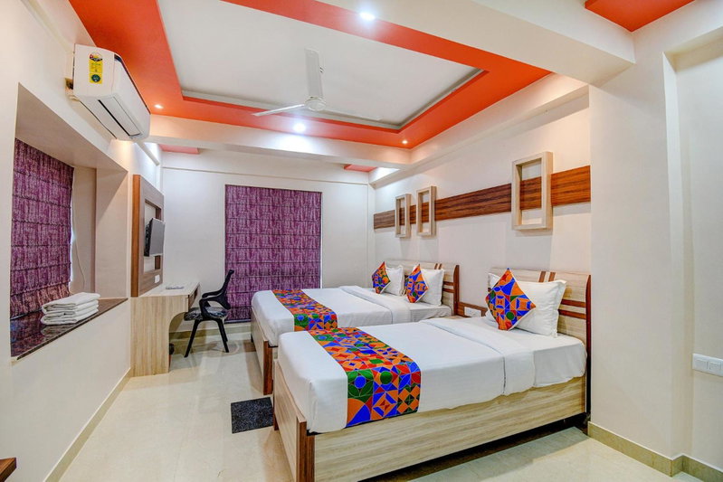 FabHotel The Lily - Nr Bisarjan Ghat, Kolkata, India