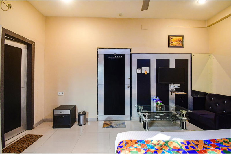 FabHotel Prime Rockstar Suites - Nr Park Circus 7 Point, Kolkata, India