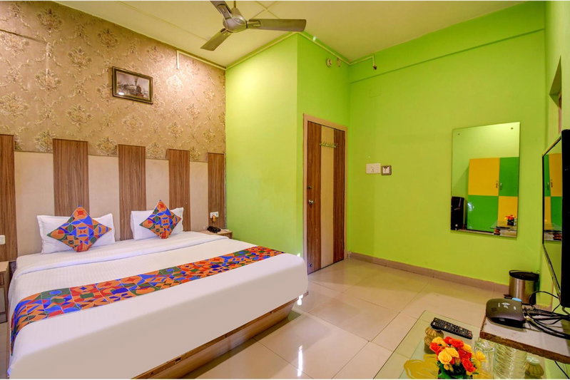 FabHotel Prime Rockstar Suites - Nr Park Circus 7 Point, Kolkata, India